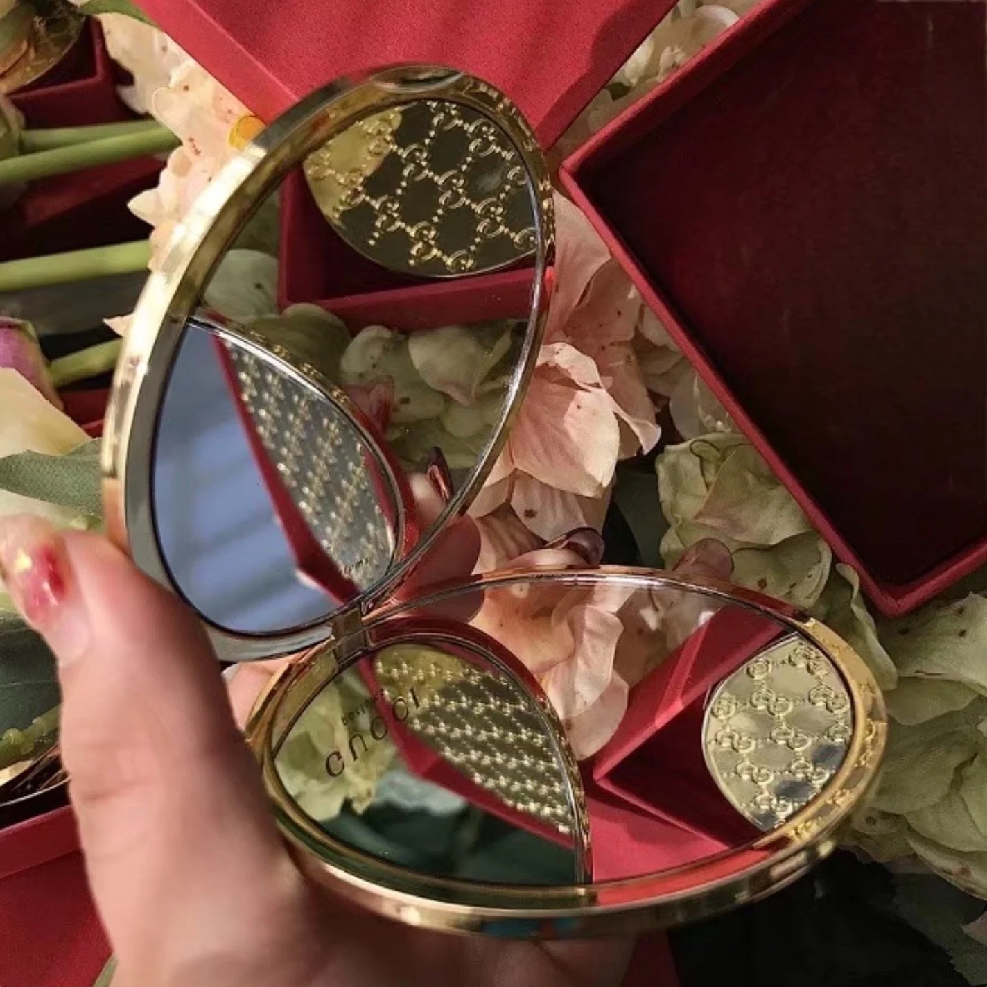 

Роскошное Золотое дорожное косметическое зеркало компактное металлическое карманное зеркало для туалетного столика из нержавеющей стали двухстороннее женское портативное складное зеркало в подарок