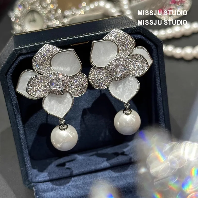 Yessy Vee женские серьги с цветами французские королевские бриф трехмерные