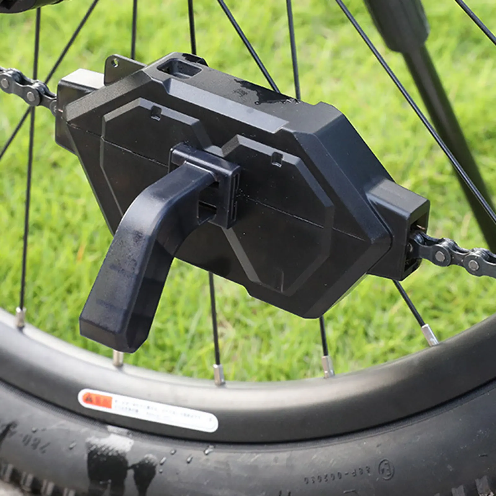 

Очиститель для велосипедной цепи, прочный магнитный скребок для велосипедной цепи, очиститель для шоссейных велосипедов, коробка для щеток...