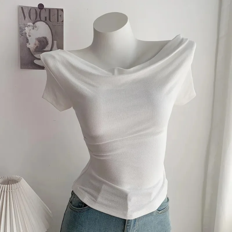 Женская плиссированная блузка без бретелек облегающая с коротким рукавом и