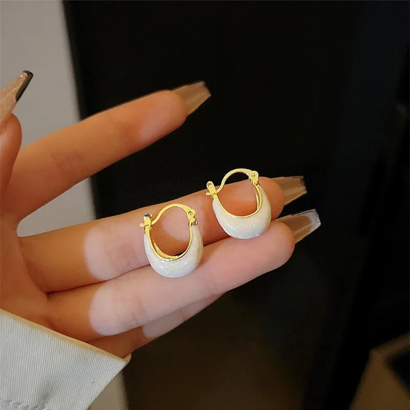 

Fashion Trend Unique Design Elegant Exquisite Geometric Irregular Handbag Ear Buckle Women Jewelry Party Premium Gift Wholesale