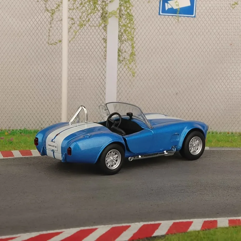 Фото Модель автомобиля Ford Shelby Cobra 427 SC в масштабе 1:32, ретро-игрушка, литая под давлением, RMZ CiTY, миниатюрная, с функцией отката, классическая коллекционная модель, подарок №4