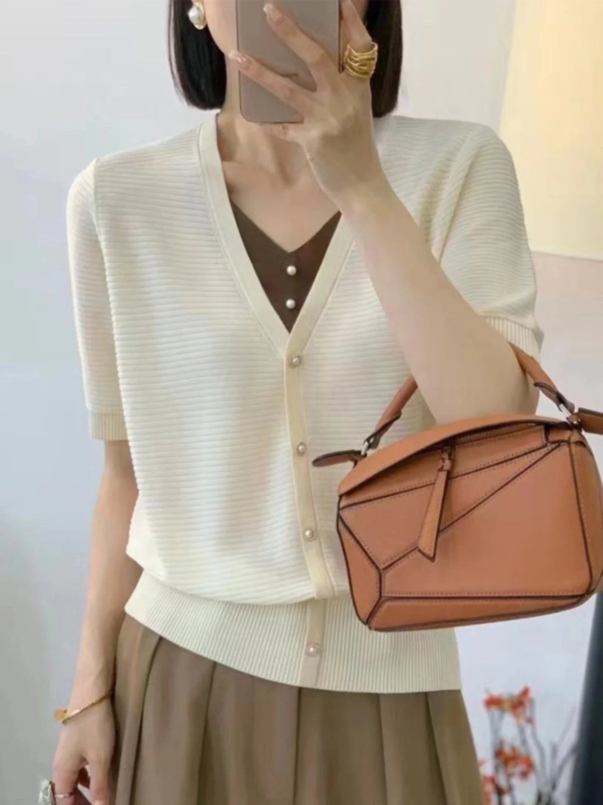 Летняя одежда имитация двух частей v-образный вырез трикотажная футболка из