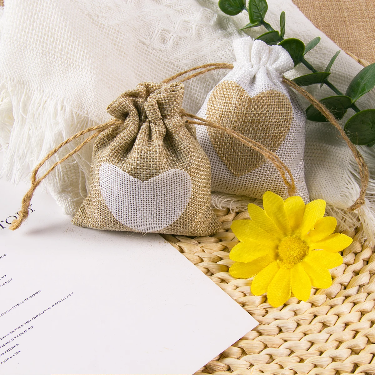 

Мешочки для ювелирных изделий, клейкие подарочные сумочки из хлопка и льна, маленькие, в форме сердца, для свадебной вечеринки, 10 штук