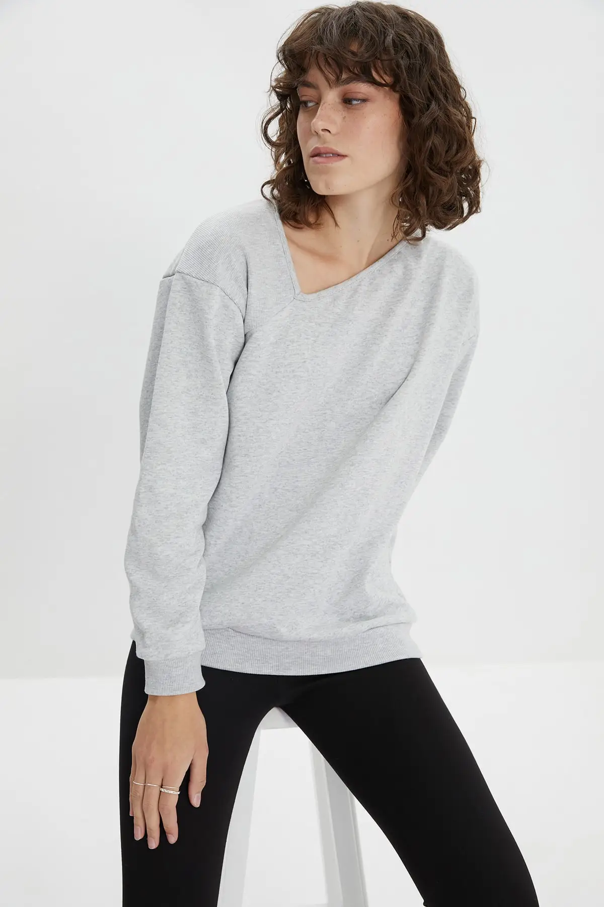 

Женский свитшот серый с метрическим воротником, свободные облегающие вязаные толстовки, модные всесезонные Новые пуловеры