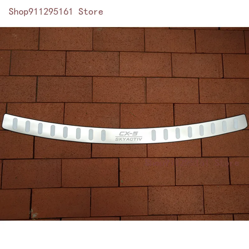 

REAR OUTER BUMPER PROTECTOR TRIM DOOR SILL SCUFF COVER PLATE ACCESSORIES Fit For Mazda CX-5 CX5 2017-2019 Car Styling