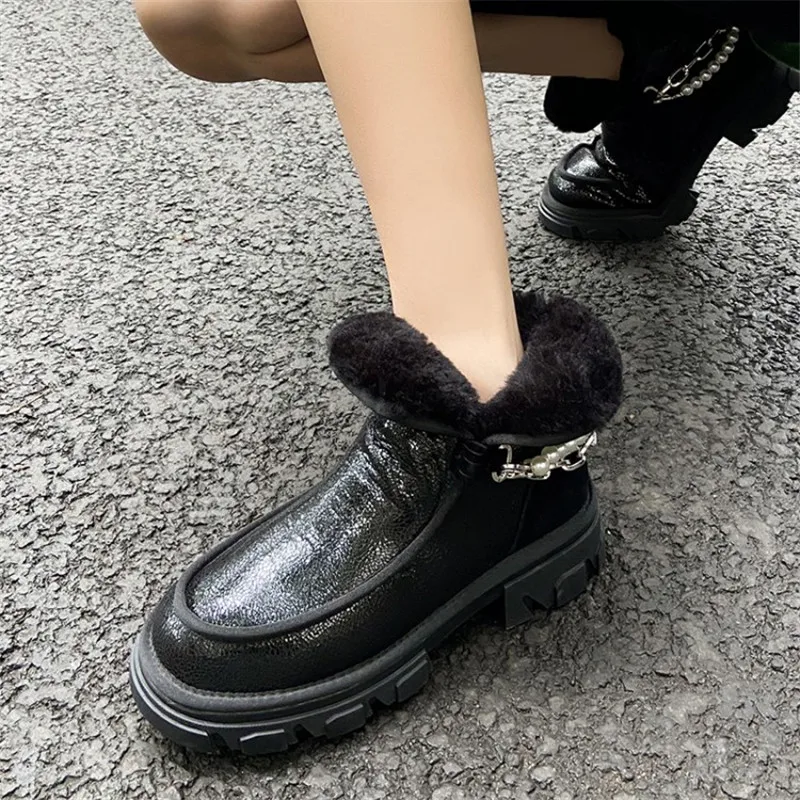 

2021 New Winter Warm Women's Ankle Boots Pearl Chain Thick Bottom Snow Boots Fashion Women's Boots Wool Fur Boots Youth Boots