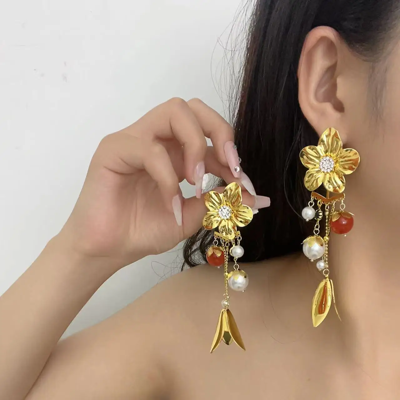 Новые золотые и серебряные серьги с кисточками жемчугом