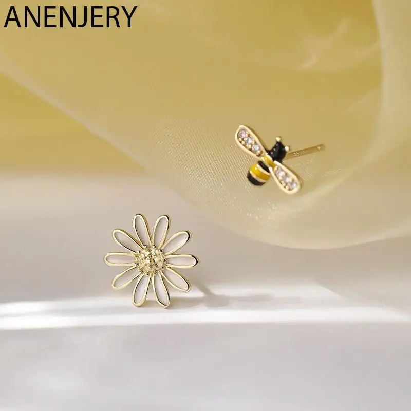 

S925 Silver Color Copper Zircon Bee Daisy Flower Asymmetric Stud Earrings Women Lovely Fresh Fashion Accessories Gift