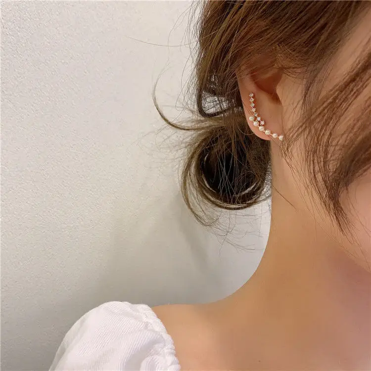 

2022 New Fashion Row Rhinestone Row Pearl Earrings for Woman Minimalism Asymmetry Arc Stud Earrings Wedding Jewelry Wholesale