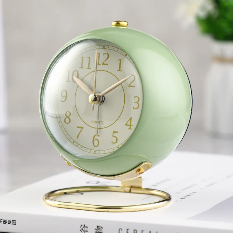 Circular Base Vintage Bedside Desk Clock Hands Silent With Night Light Student Style Travel Alarm Clock