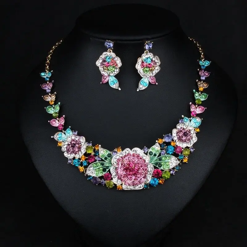 

European and American exaggerated zircon necklace, collarbone chain, short necklace, flower inlaid diamond alloy jewelry
