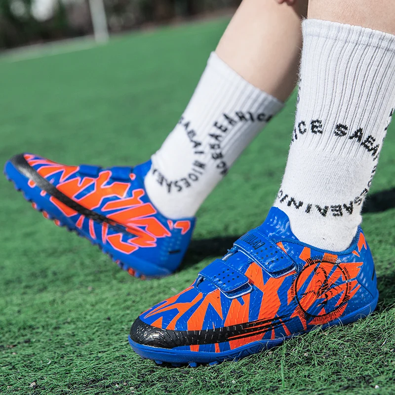 Professional Kids Soccer Shoes Children Artificial Leather Indoor Turf training Football Shoes Girls Non-slip Football Sneakers