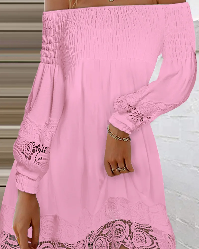 

Женское кружевное платье-трапеция с открытыми плечами и рукавами-фонариками