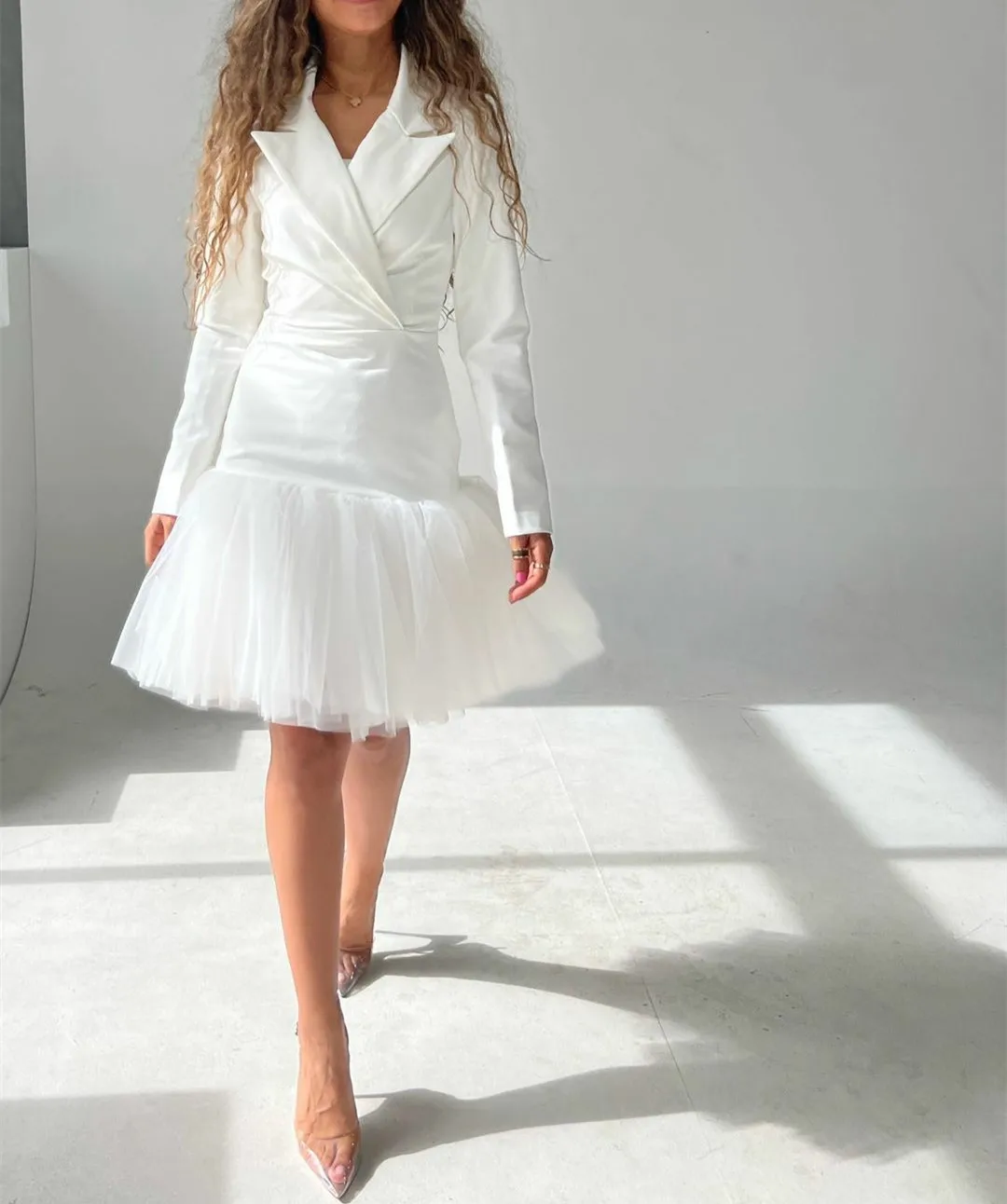 

Короткие белые вечерние платья с V-образным вырезом и рукавами, шифоновое плиссированное платье-Русалка до колен для выпускного вечера, женское платье для вечеринки