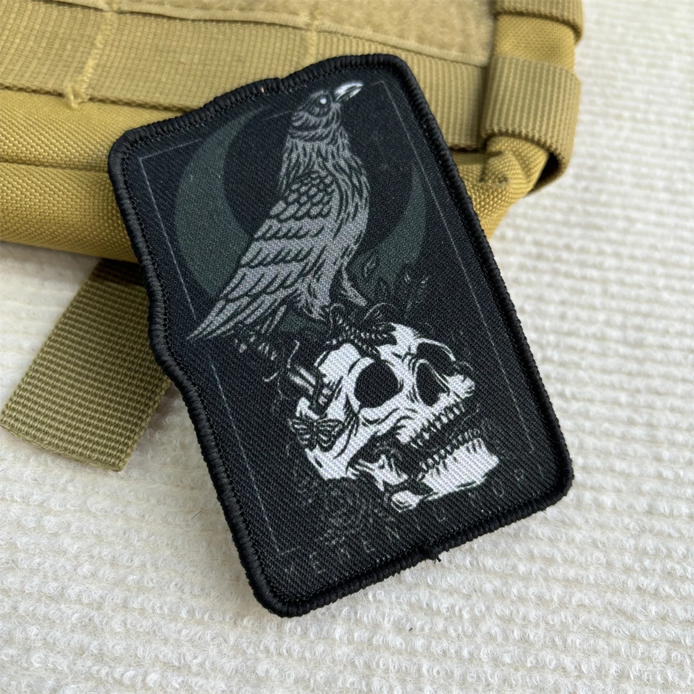MEMENTO MORI нашивка вороны череп военный боевой значок нарукавная повязка с принтом