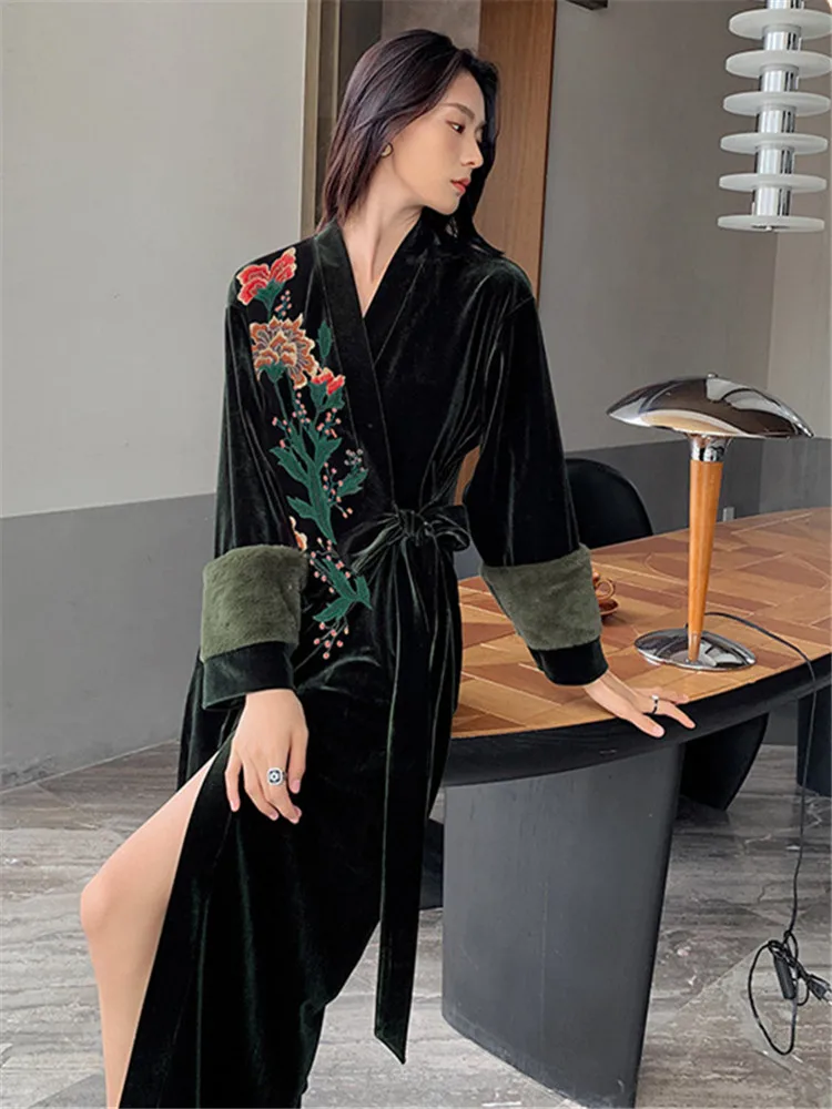 Newest Blackish Green Nightgown Women's Bathrobe Pajamas Luxury Home Clothes Belt Robes Grace Pyjamas Sleepwear
