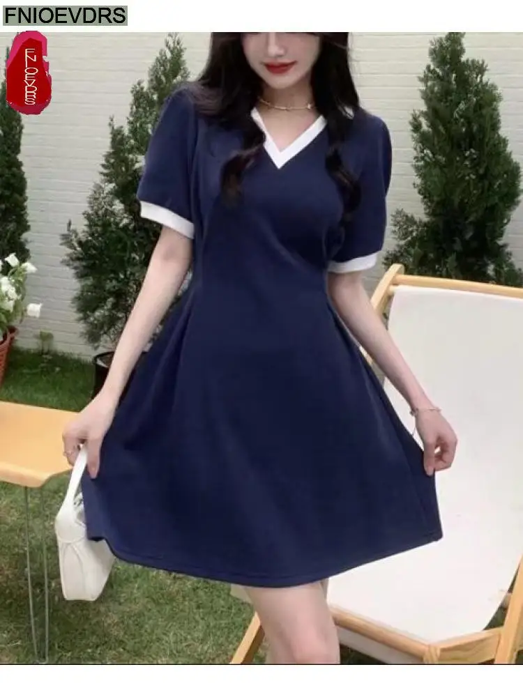 

Женское свободное летнее платье-футболка с коротким рукавом и принтом