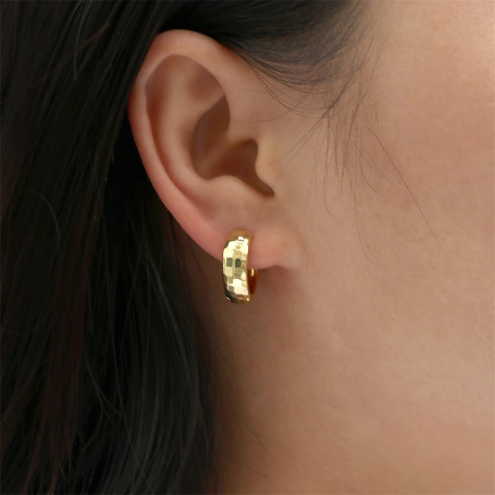 

Simple Creative Smooth Surface Hoop Earrings Women Glossy Irregular Copper Gold Plated Earrings Trendy Jewelry Gift Wholesale