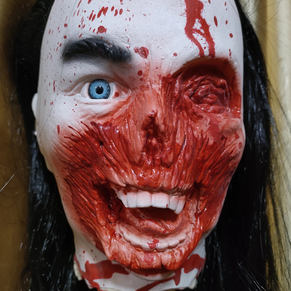 

Bloody Head Prop Female Severed Halloween Head Prop Scary Realistic Zombie Style Cut Off Display Decorations