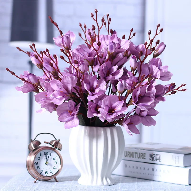 Искусственный цветок магнолии 5 вилок 20 головок |