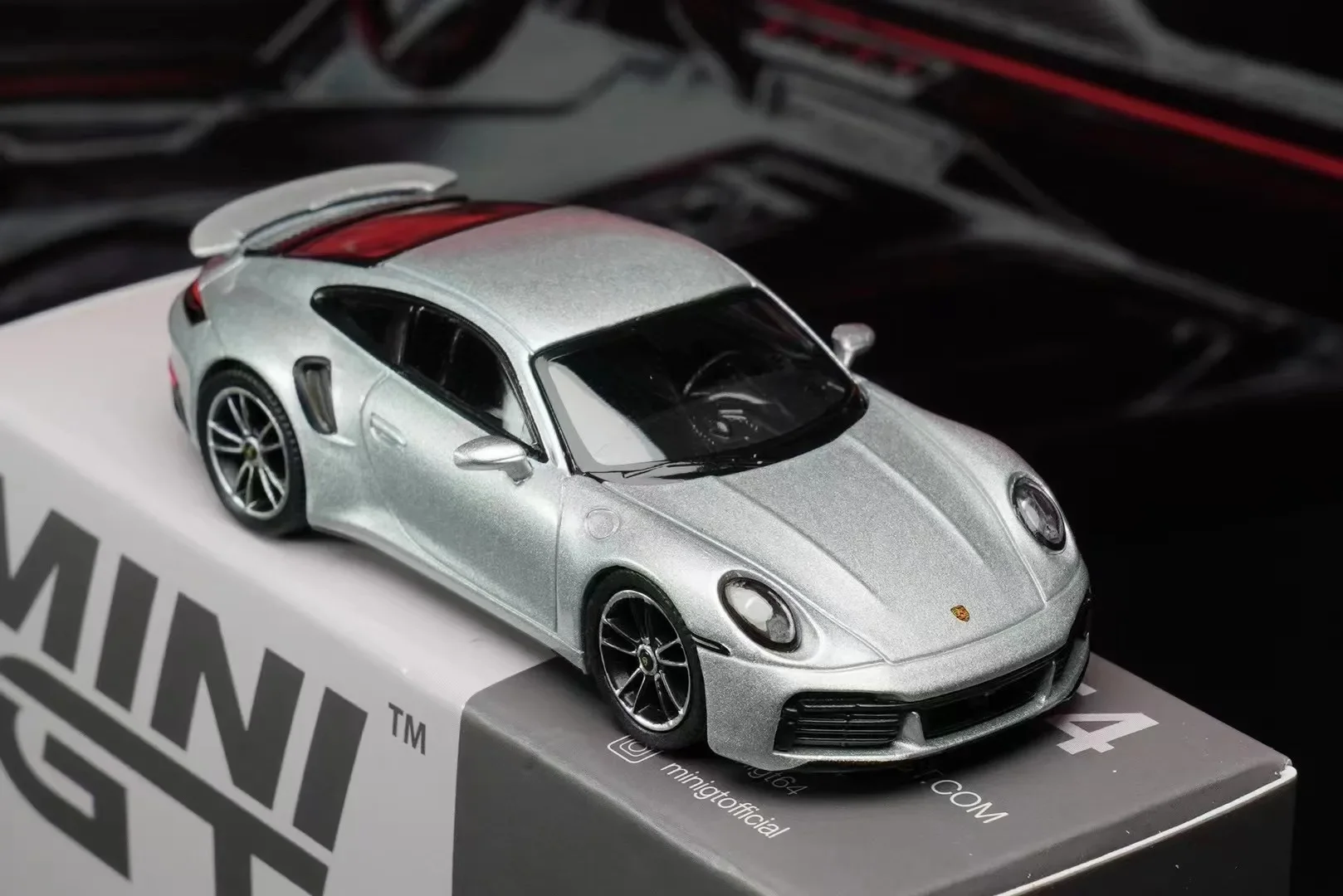 Модель автомобиля 1:64 Porsche 911 Silver Turbo S литой под давлением коллекционные детали для