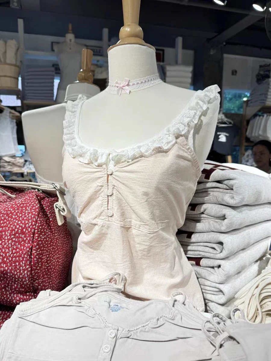 Майка женская в розовую полоску хлопок кружевная отделка v-образный вырез без