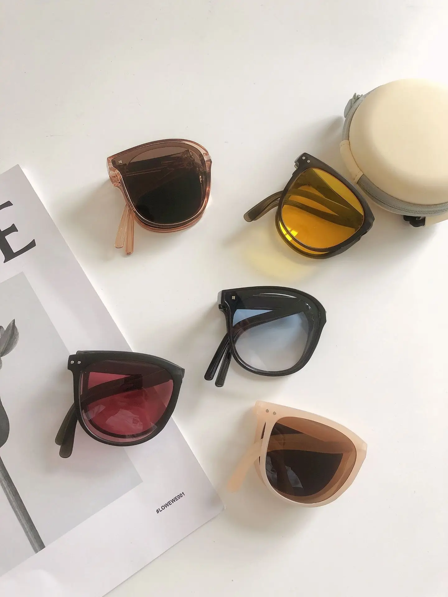 

Semi Hard Foldable Sunglasses Travel be easy Carrying Lightweight Eyewear UV Protection Sunglasses