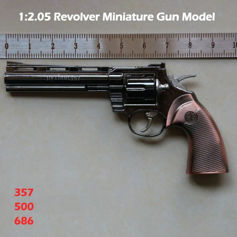 

1PCS 1:2.05 Colt Anaconda 357 Revolver Miniature Gun Model Full Metal Shell Alloy Can Not Shooting Boy Birthday Gifts