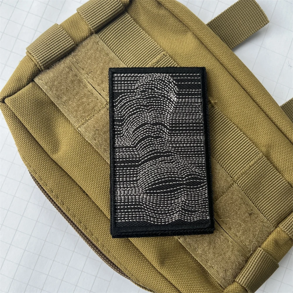 Сексуальная серая линия поп-арт научная фантастика вышитые нашивки с изгибом для