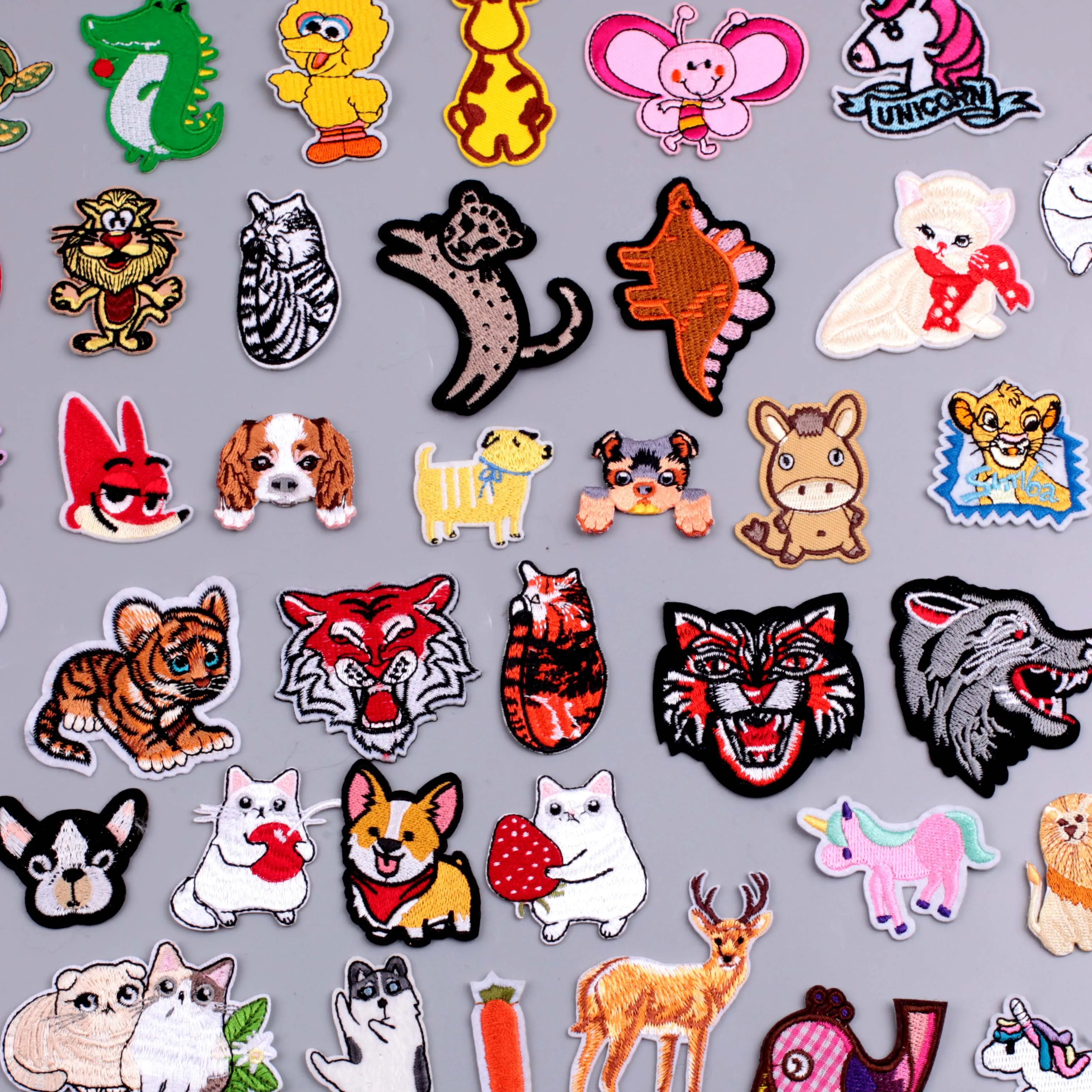 

Cartoon Animals Embroidered Patches for Clothing Thermoadhesive Patches Iron on Patches Sewing Badges Appliques Anime Stickers