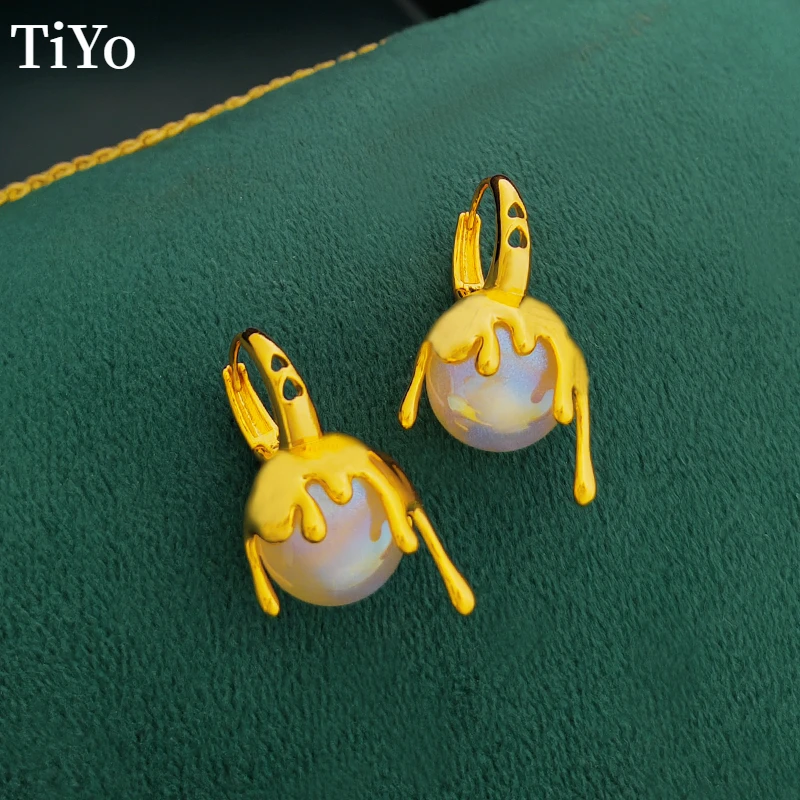 

Modern Jewelry Metal Geometric Drop Earrings 2023 Trend New High Quality Copper Simulated Pearl Earrings For Women Girl Gift