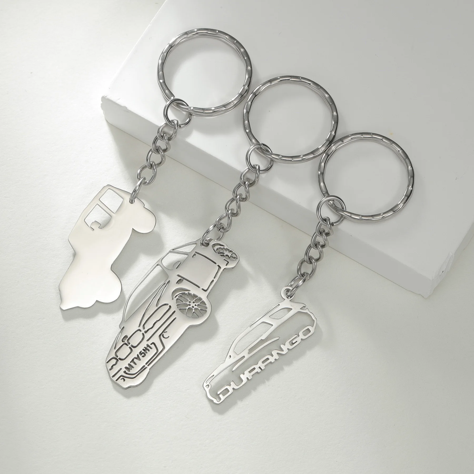 Персонализированный брелок с именем и буквами уникальный из нержавеющей стали