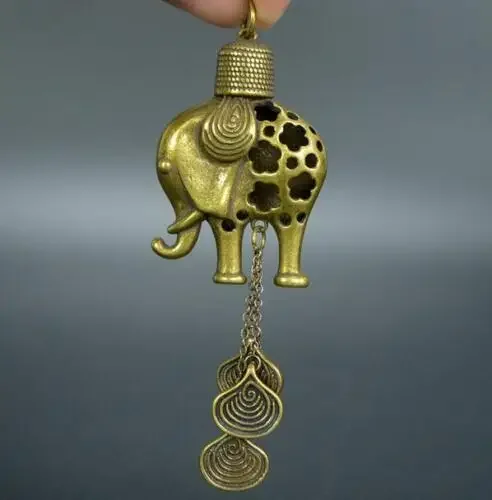 Коллекция старых азиатских антиквариат из латуни Изысканный маленький кулон в