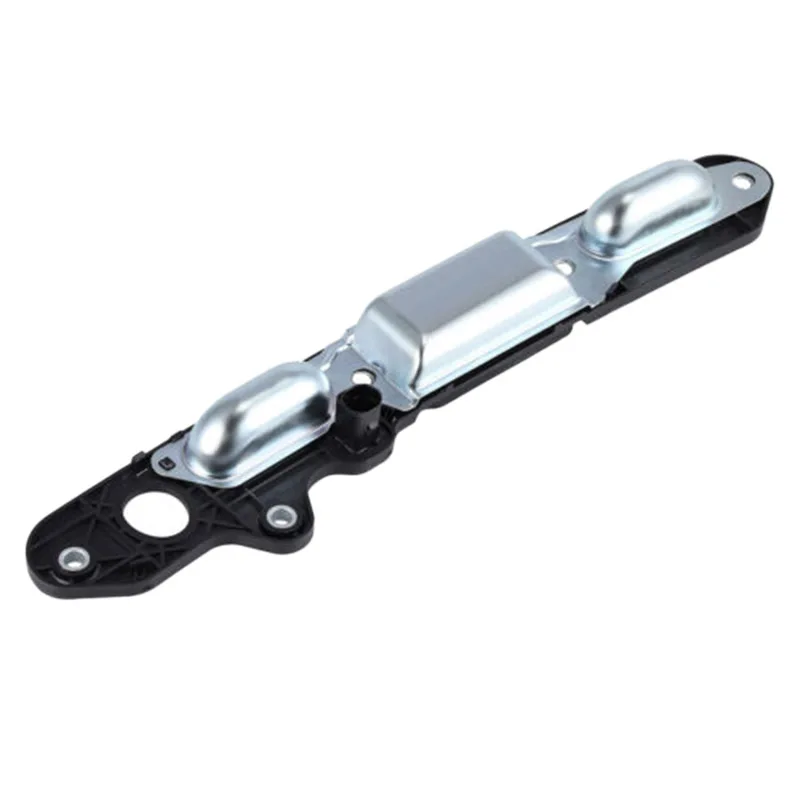 Рукоятка для задней крышки багажника автомобиля с подсветкой номерного знака