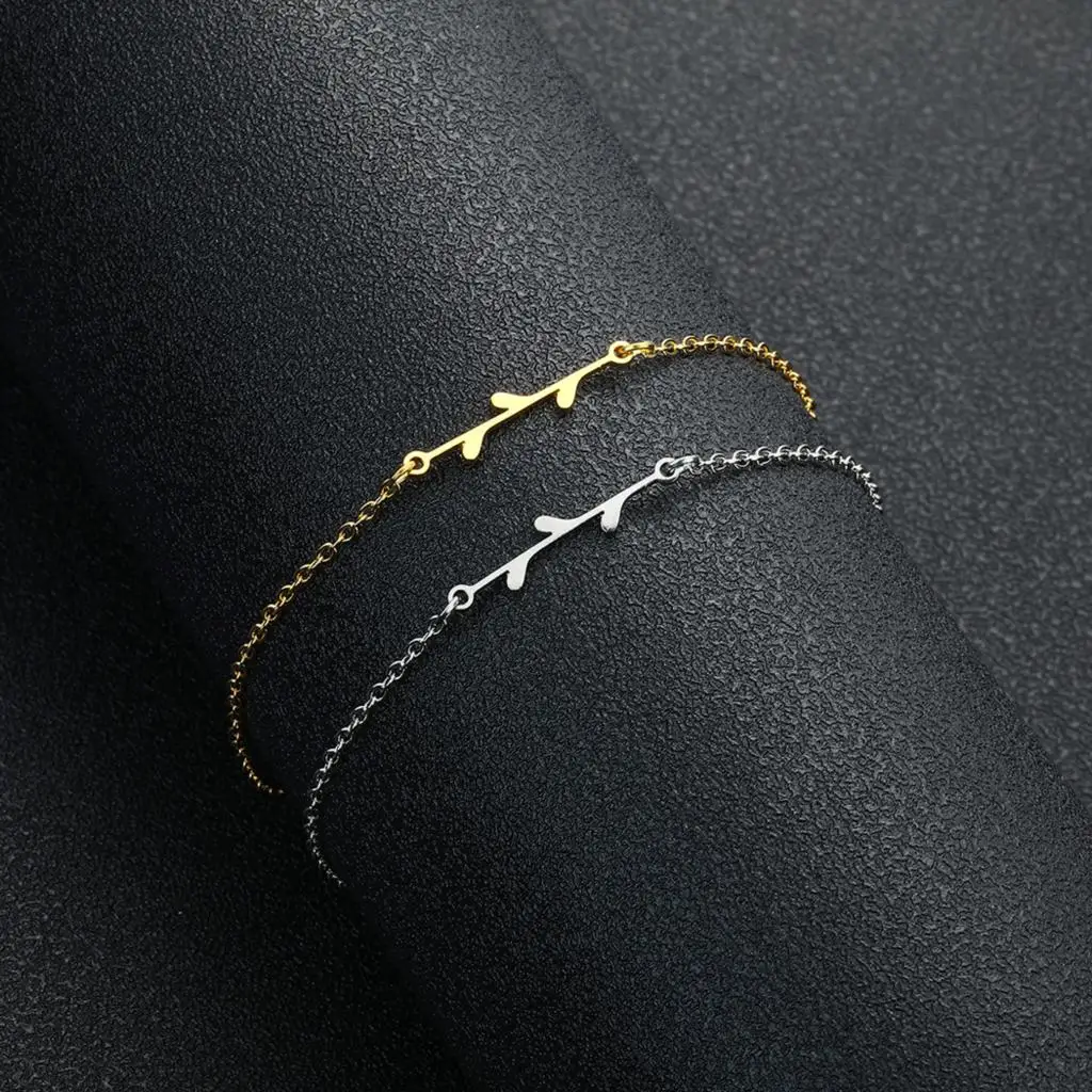 

Kinitial Janeiro Stainless Steel Lily Bracelet Geometric Flower Bracelet Pendant Wholesale Send Girlfriend, Bridesmaid