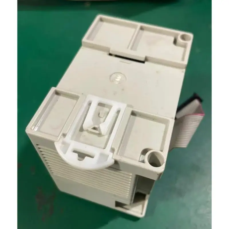 Подержанный тест OK Дельта модуль DVP06XA-H2