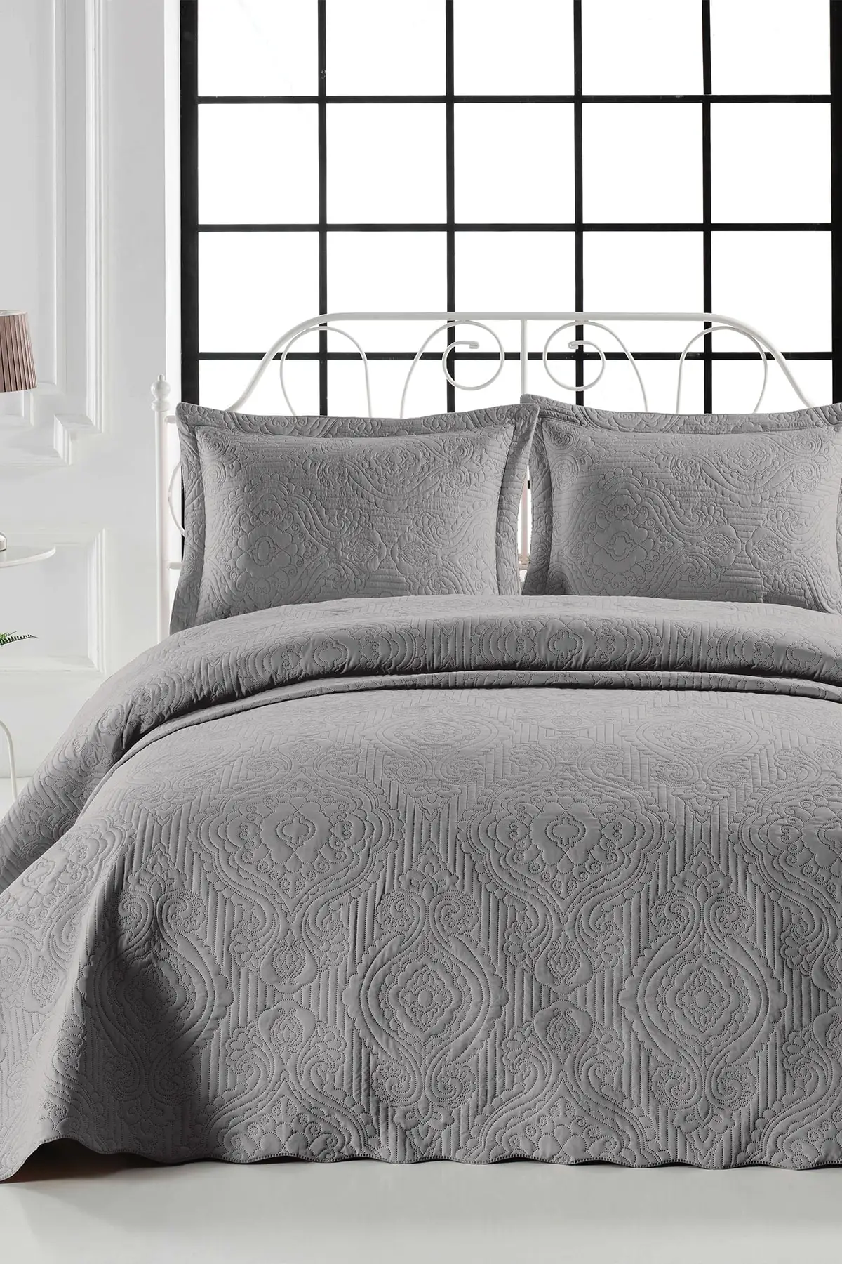 

Authentic Gray Double Personality Microfiber Quilted Bedspread
