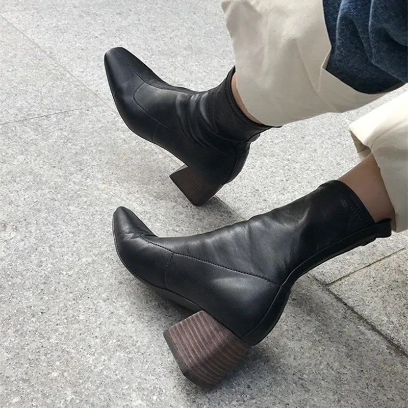 2022 European and American women's autumn and winter new short boots women's high-heeled elastic boots plus size boots