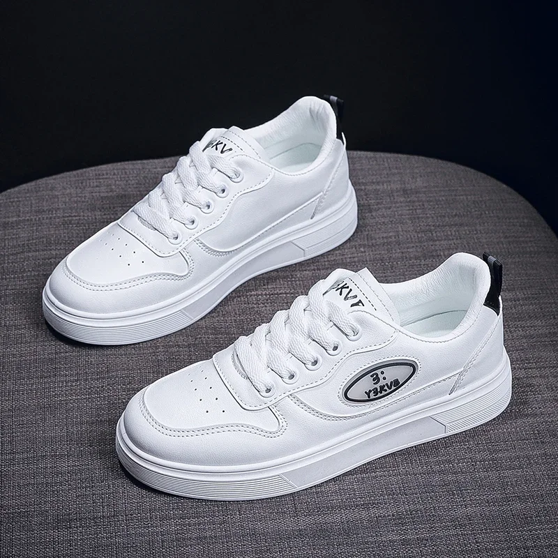 Кроссовки женские универсальные из ПУ кожи на шнуровке