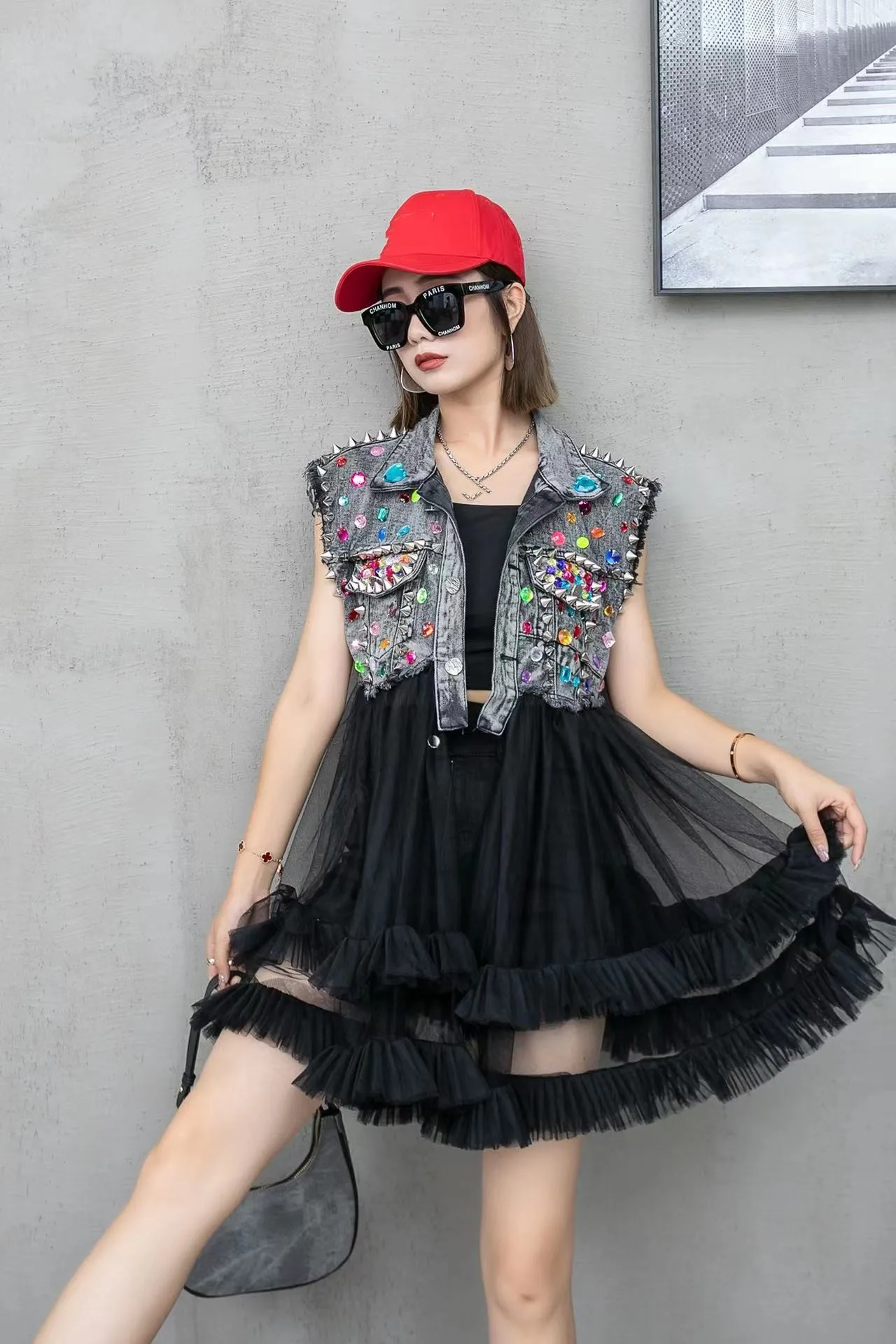 

Джинсовый жилет без рукавов в Корейском стиле, модное Трендовое Сетчатое лоскутное платье с заклепками, блестками и отложным воротником, лето 2023