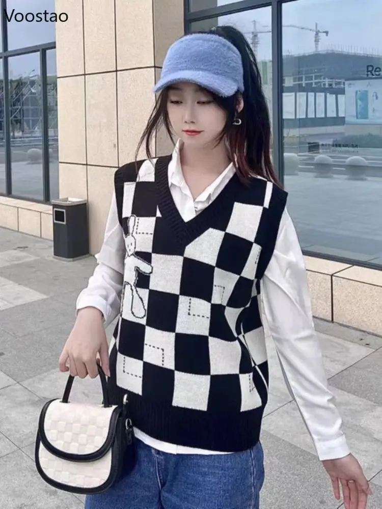 

Винтажный свободный клетчатый свитер в стиле преппи с V-образным вырезом, жилет, Женский трикотажный пуловер без рукавов с милым Кроликом, п...