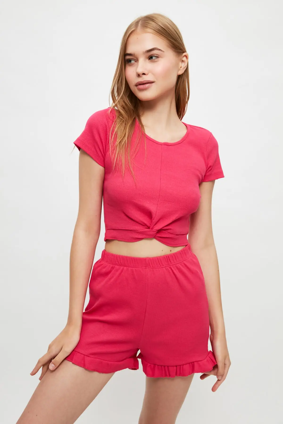 

Комплект трикотажная пижама Trendyol Shir THMSS21PT1380