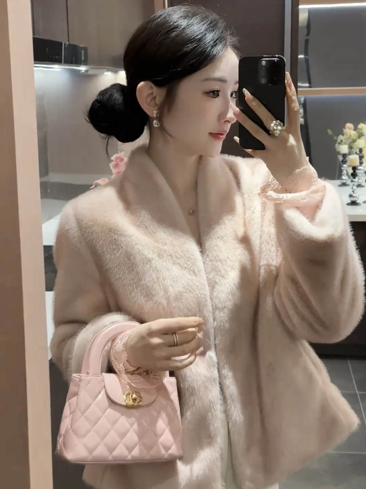 Популярные онлайн Celebri 2024 осенне-зимняя розовая норковая верхняя одежда с