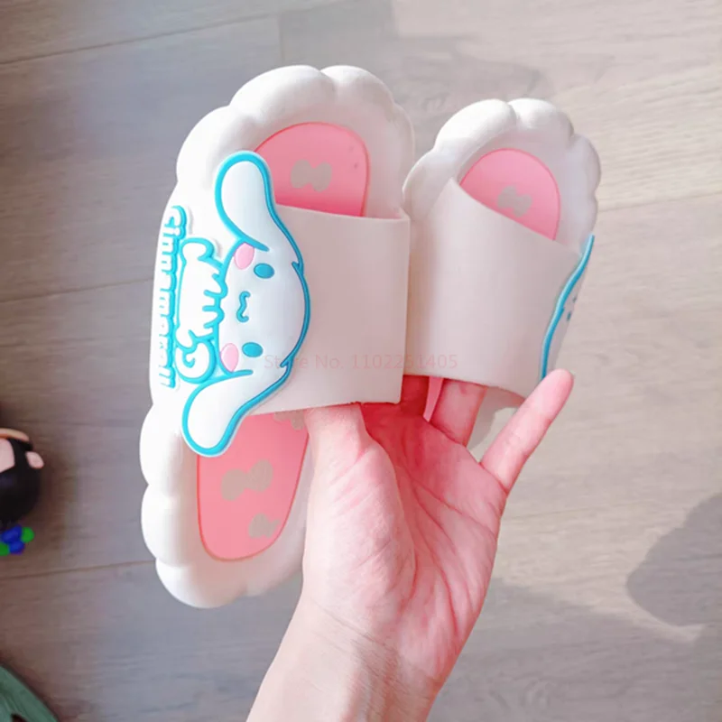 

Sanrioed Kawaii Anime Kawaii Kitty My Melody Cinnamoroll Cartoon Non-slip Slippers Gift Summer Parent-child Slippers Girly Style