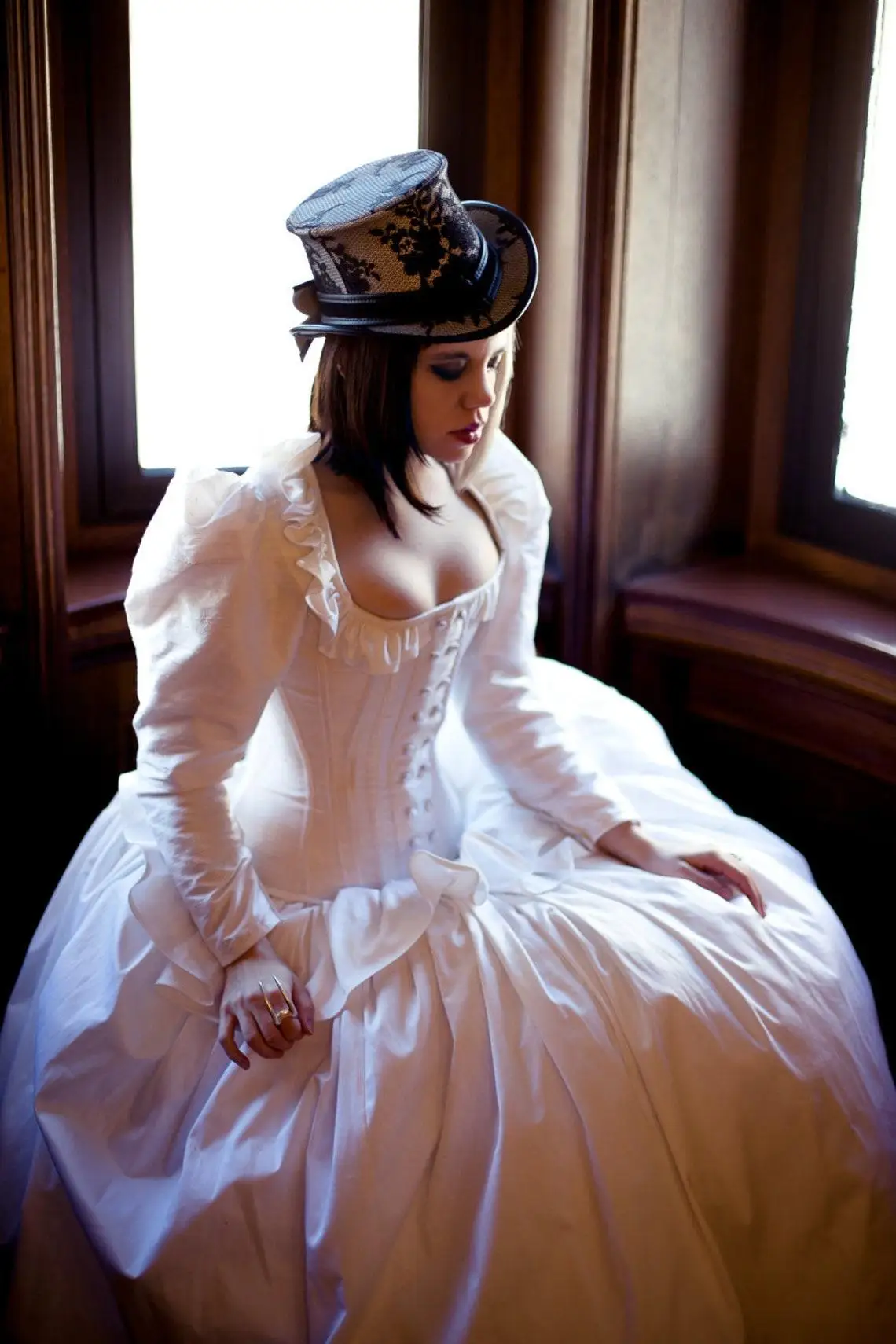 Retro Long Sleeve Steampunk Wedding Dress Alternative Lace-up Corset White Victorian White Masquerade Bridal Dresses plus size