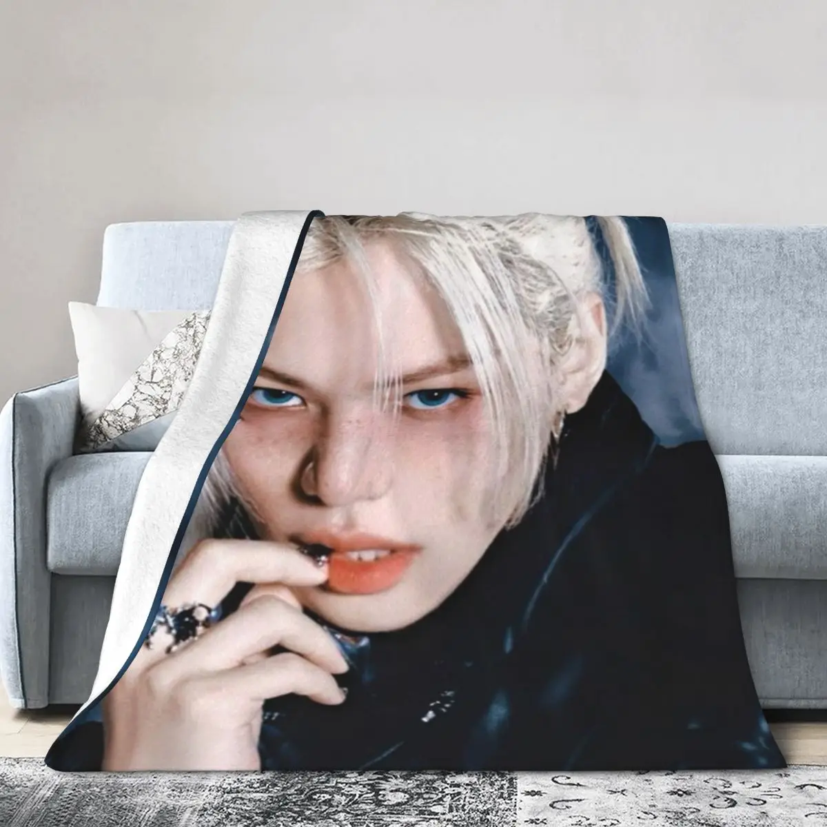 Фото Популярные одеяла KPOP-Like-Stray-K-K-Kids-Felix с теплым фланцем, мягкое и удобное одеяло, одеяло для пикника, подарок на день рождения №1