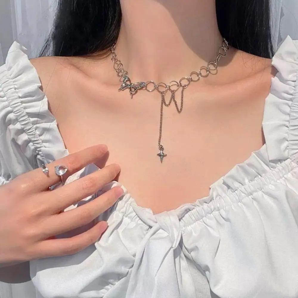 

Temperament Light luxury Design Sense Clavicle Chain Korean Style Pendant Necklace Women Choker Butterfly Necklace