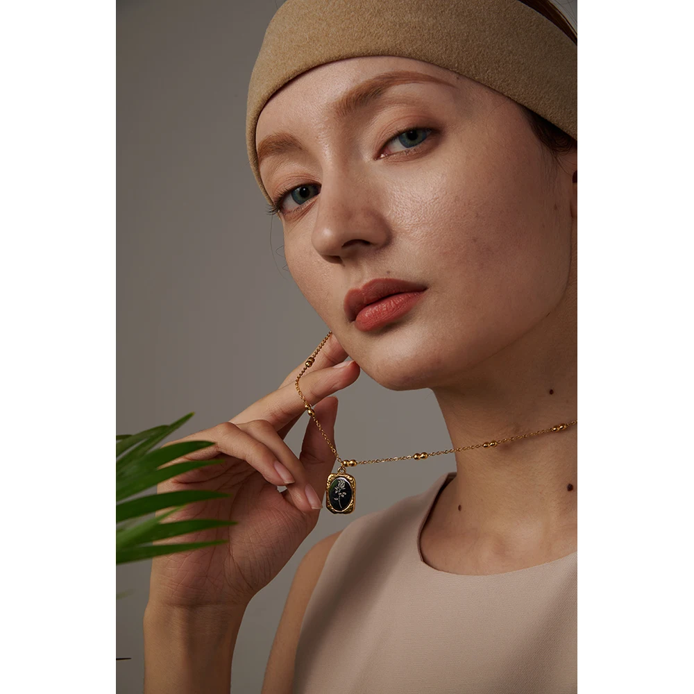 Женское Ожерелье с квадратным кулоном из нержавеющей стали |