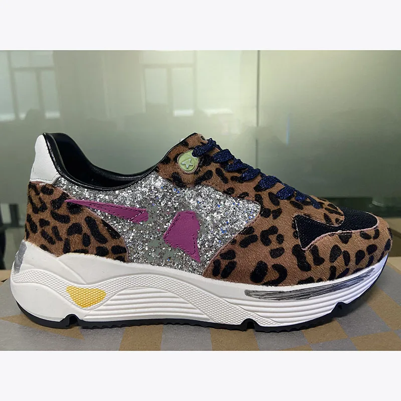 

Всесезонные новые спортивные туфли для родителей и детей, повседневные Нескользящие износостойкие модные Универсальные детские кроссовки...